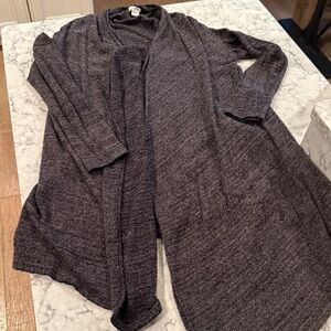 Shimera Women's Black and Cream Open Front Sweater